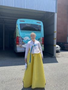 Léa Moreau - Bus Tour