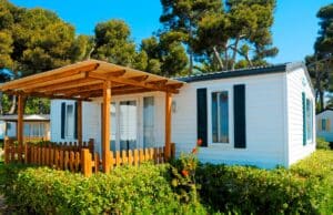 Campings : À quoi correspondent les étoiles camping 5 étoiles