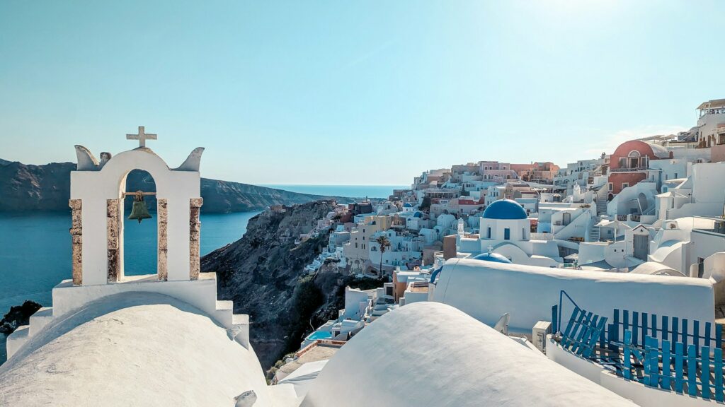 Visiter les villages de Fira et Oia à Santorin avec une randonnée