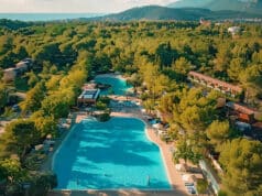 Détente en Méditerranée : Les Campings Incontournables en Bord de Mer Camping Méditerranéen